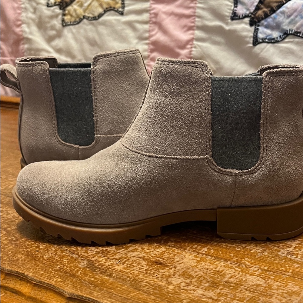 Sorel Women's Tan Suede Ankle Boots